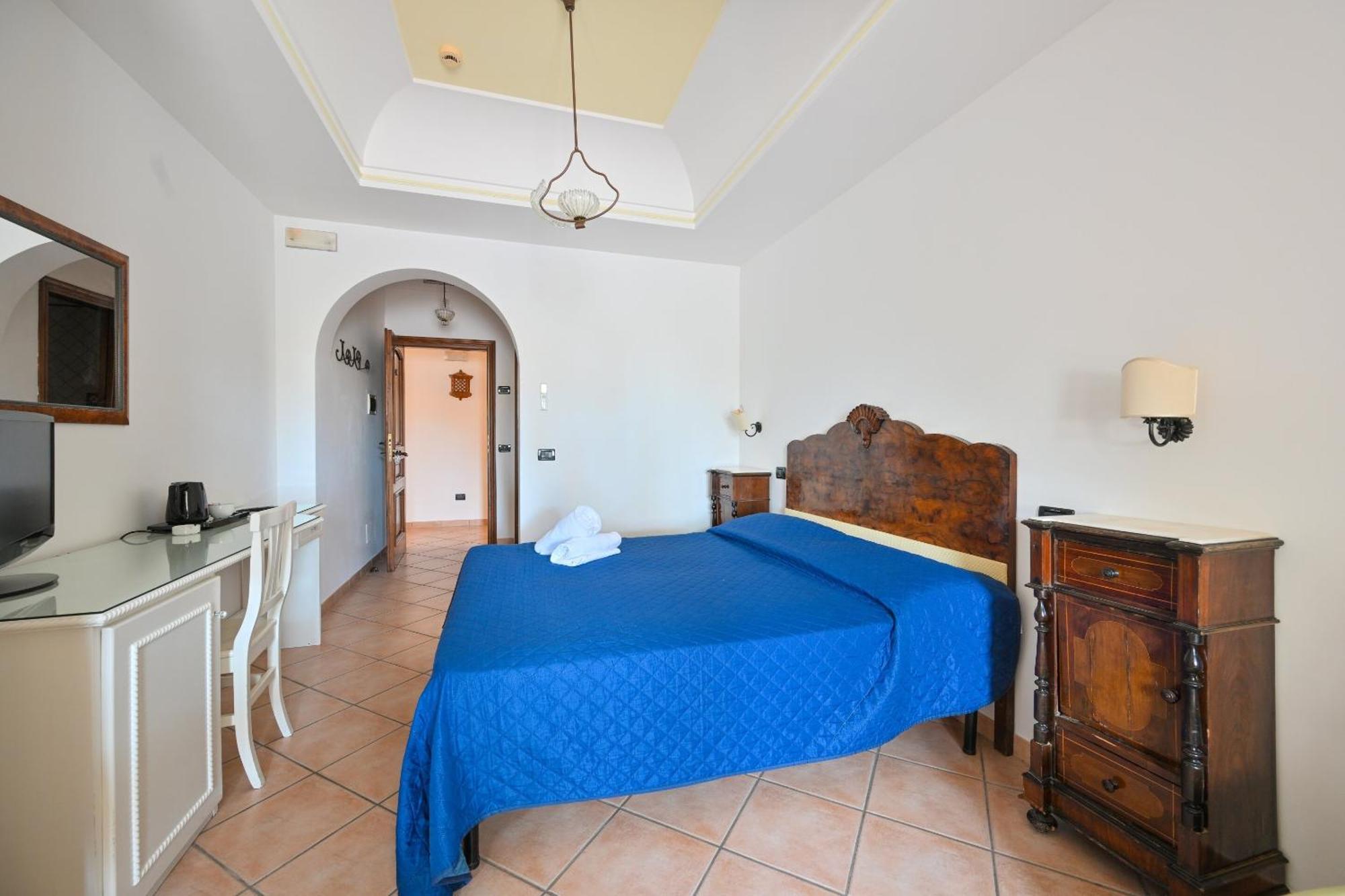 Tenuta Tara Bed & Breakfast 3*