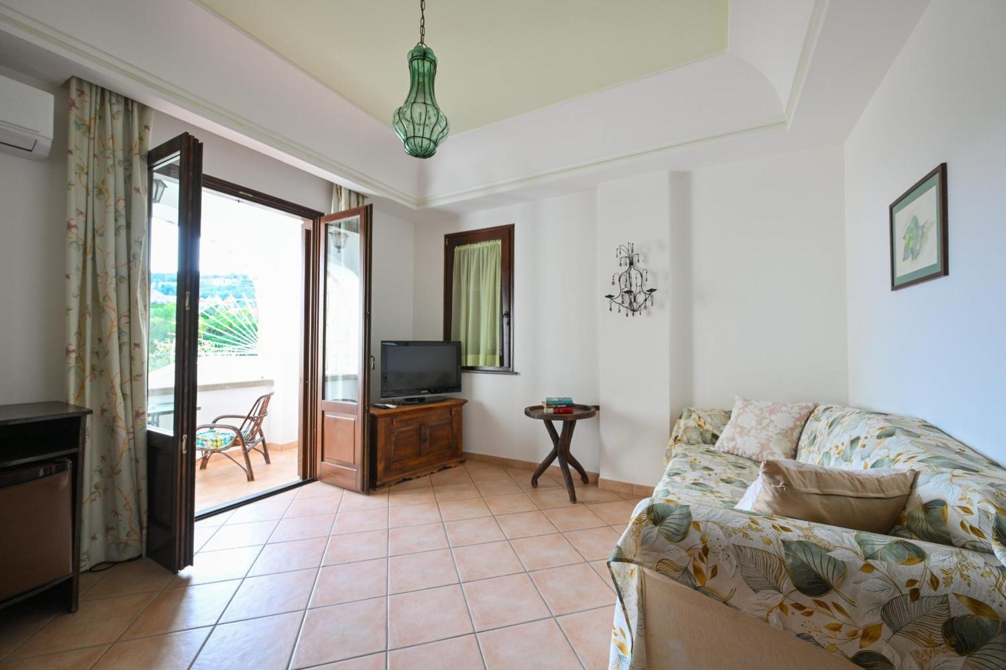 Tenuta Tara 3* Sant'Angelo (Isola d'Ischia)
