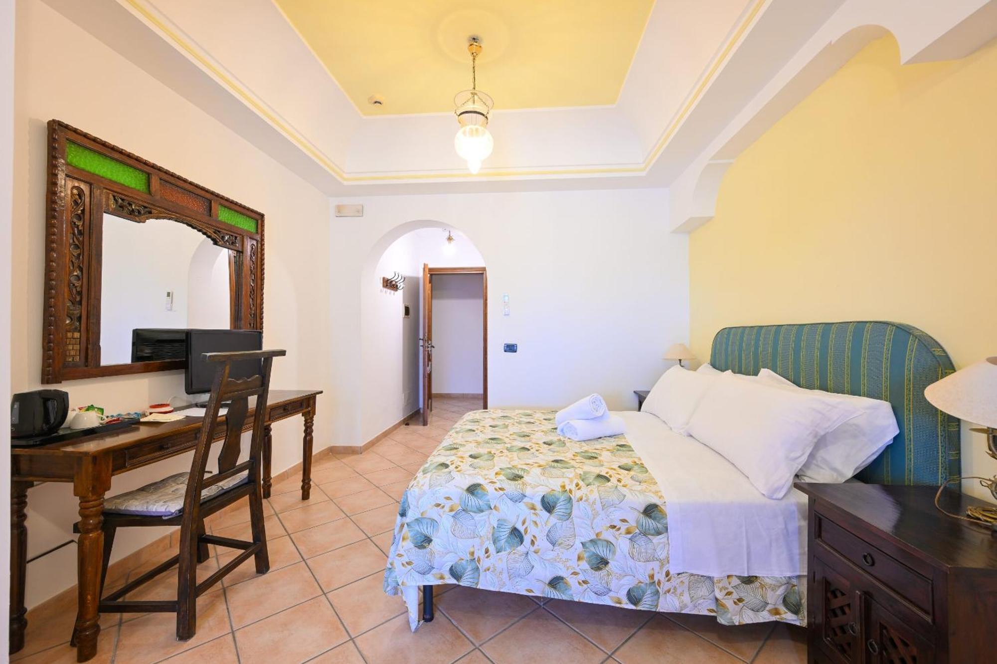 Tenuta Tara Sant'Angelo (Isola d'Ischia)